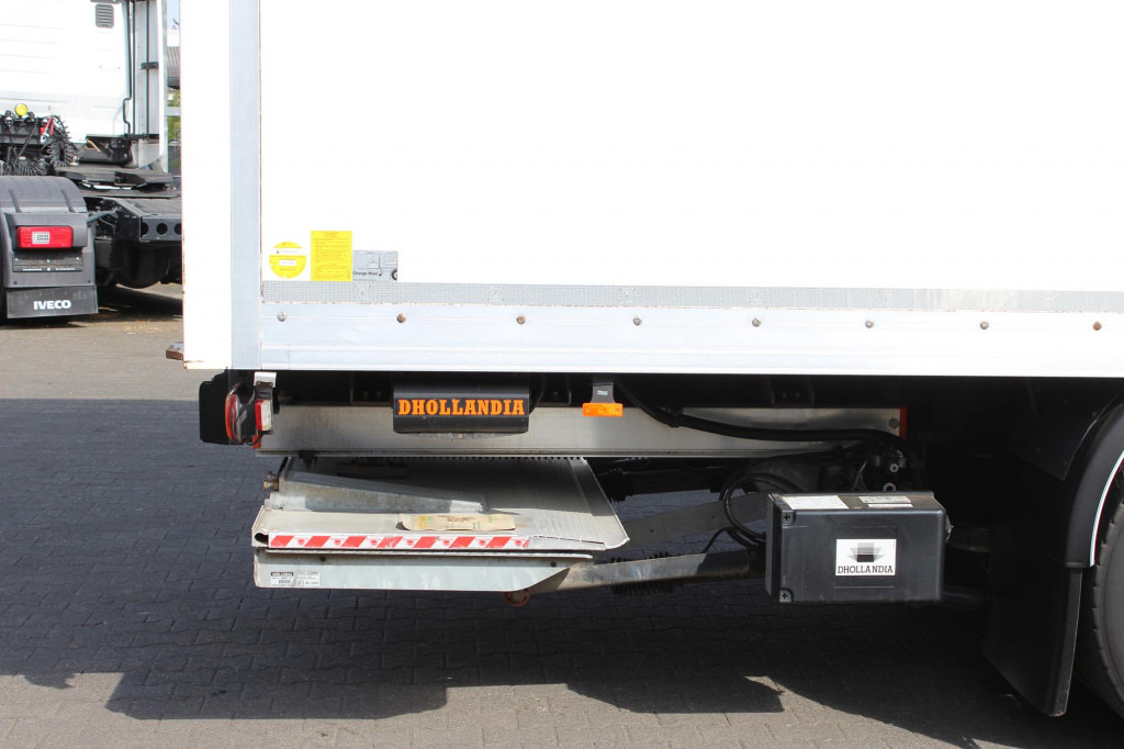 Daf LF 290 Koffer Klima LDW Rolltor LBW 298Tkm - 卡车:图4 Daf LF 290 Koffer Klima LDW Rolltor LBW 298Tkm - 卡车:图4