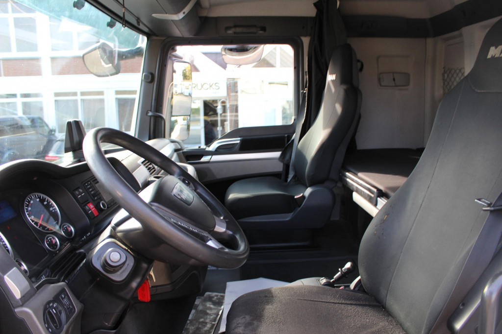 MAN TGX 18.480 E6 Flachdach 2 Tanks Retarder - 牵引车:图4 MAN TGX 18.480 E6 Flachdach 2 Tanks Retarder - 牵引车:图4