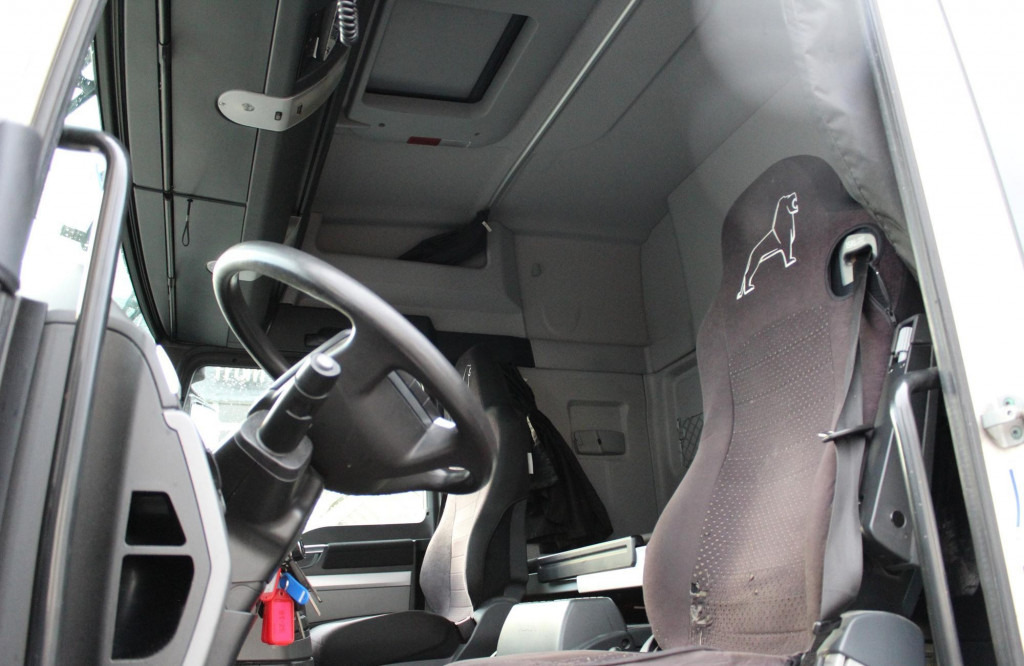 MAN TGX 18.480 E6 Retarder Kompressor Alufelgen Kühl - 牵引车:图4 MAN TGX 18.480 E6 Retarder Kompressor Alufelgen Kühl - 牵引车:图4