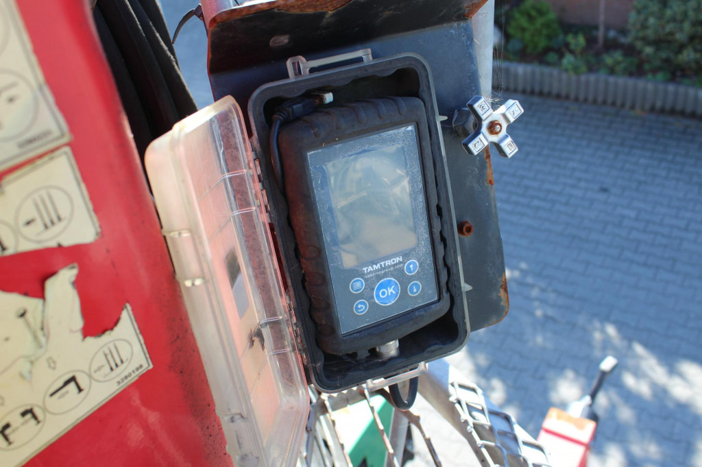 MAN TGX 33.560 D38Motor 6x4 Intarder KESLA-Holzkran - 木材运输车, 起重车:图5 MAN TGX 33.560 D38Motor 6x4 Intarder KESLA-Holzkran - 木材运输车, 起重车:图5