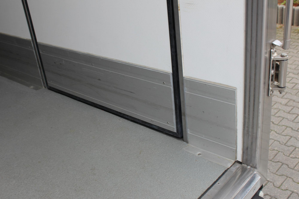 Mercedes-Benz Atego  1024 E6 TK T-1000R Strom Tür+LBW Nur 85Tkm - 冷藏车:图4 Mercedes-Benz Atego  1024 E6 TK T-1000R Strom Tür+LBW Nur 85Tkm - 冷藏车:图4