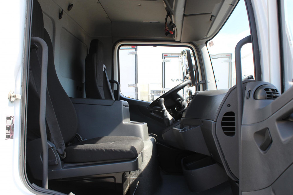 Mercedes-Benz Atego 1221 E6 Koffer Klima LDW Schalter LBW - 卡车:图4 Mercedes-Benz Atego 1221 E6 Koffer Klima LDW Schalter LBW - 卡车:图4