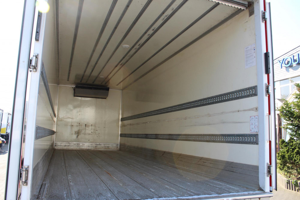 Mercedes-Benz Atego 1221 E6 TK T-800 R Strom Türen+LBW - 冷藏车:图2 Mercedes-Benz Atego 1221 E6 TK T-800 R Strom Türen+LBW - 冷藏车:图2