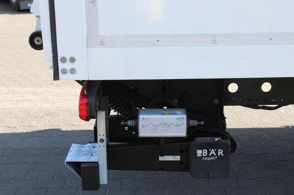 Mercedes-Benz Atego 1321 E6 Koffer Klima Kamera Schalter LBW - 厢式卡车:图5 Mercedes-Benz Atego 1321 E6 Koffer Klima Kamera Schalter LBW - 厢式卡车:图5