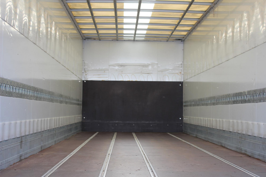 Mercedes-Benz Atego 1321 E6 Koffer Klima Kamera Schalter LBW - 厢式卡车:图3 Mercedes-Benz Atego 1321 E6 Koffer Klima Kamera Schalter LBW - 厢式卡车:图3