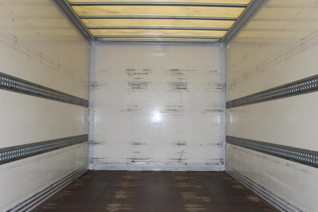 Mercedes-Benz Atego 818 E6 Koffer Klima LDW Schalter LBW - 卡车:图2 Mercedes-Benz Atego 818 E6 Koffer Klima LDW Schalter LBW - 卡车:图2