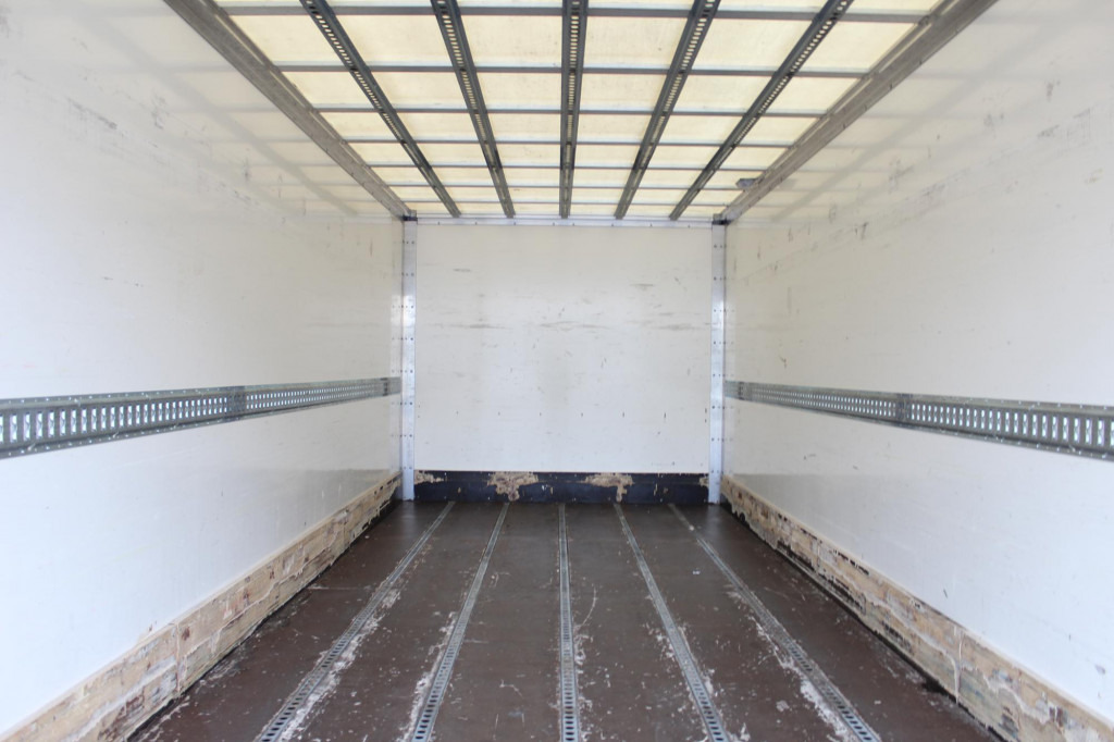 Renault D14 220E6   Laderbordwand   nur 185 Tkm   Klima - 厢式卡车:图2 Renault D14 220E6   Laderbordwand   nur 185 Tkm   Klima - 厢式卡车:图2