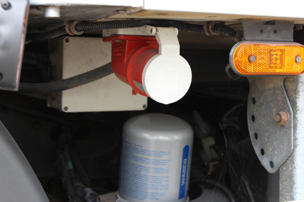 Renault Midlum 270 E5 TK T600R Strom LBW Seiten Tür FRC - 卡车:图4 Renault Midlum 270 E5 TK T600R Strom LBW Seiten Tür FRC - 卡车:图4