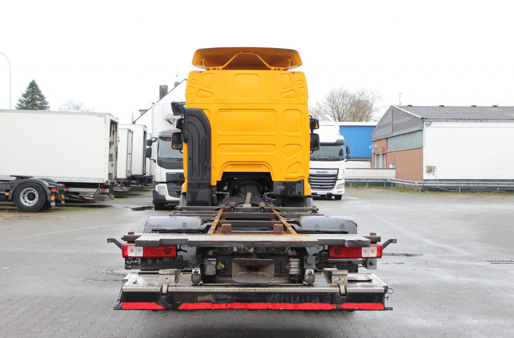 驾驶室底盘卡车 Renault Premium 380DXi BDF Schlafkabine LBW AHK 298 TKm:图11 驾驶室底盘卡车 Renault Premium 380DXi BDF Schlafkabine LBW AHK 298 TKm:图11