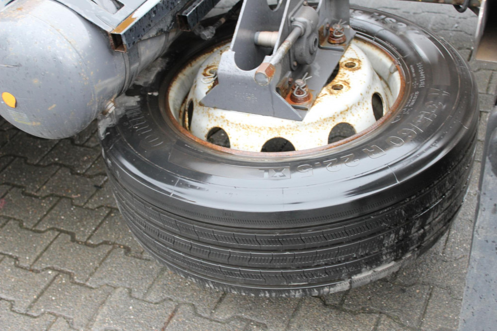 驾驶室底盘卡车 Renault Premium 380DXi BDF Schlafkabine LBW AHK 298 TKm:图15 驾驶室底盘卡车 Renault Premium 380DXi BDF Schlafkabine LBW AHK 298 TKm:图15