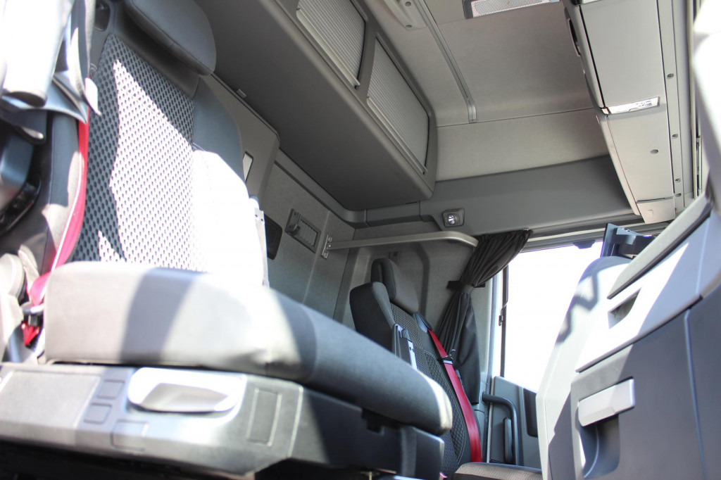Renault T 520 E6 High 2Tanks LED Kühlbox VIN:MD - 牵引车:图2 Renault T 520 E6 High 2Tanks LED Kühlbox VIN:MD - 牵引车:图2