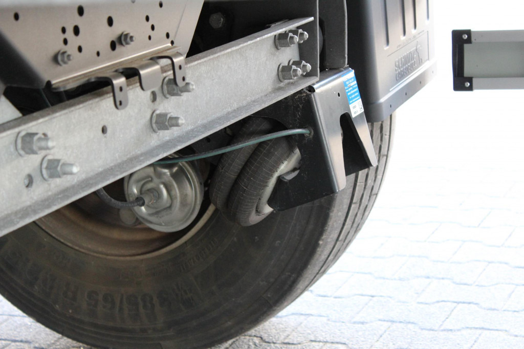 SCHMITZ Koffer 2,7h Doppelstock Liftachse Miete-Rent - 封闭厢式半拖车:图5 SCHMITZ Koffer 2,7h Doppelstock Liftachse Miete-Rent - 封闭厢式半拖车:图5