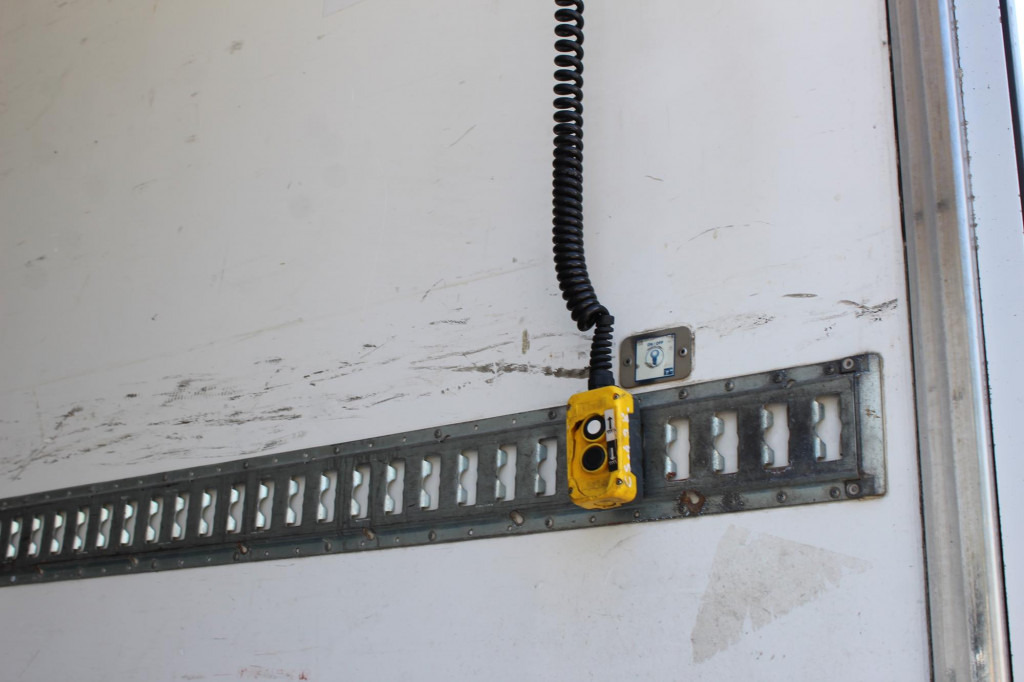 Volvo FL 260 E6 TK T800R 16t Strom Türen+LBW FRC - 冷藏车:图3 Volvo FL 260 E6 TK T800R 16t Strom Türen+LBW FRC - 冷藏车:图3