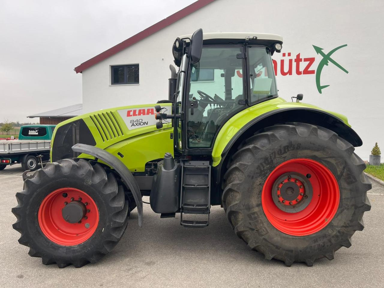 CLAAS Axion 840 CIS Hexashift - 拖拉机:图2 CLAAS Axion 840 CIS Hexashift - 拖拉机:图2