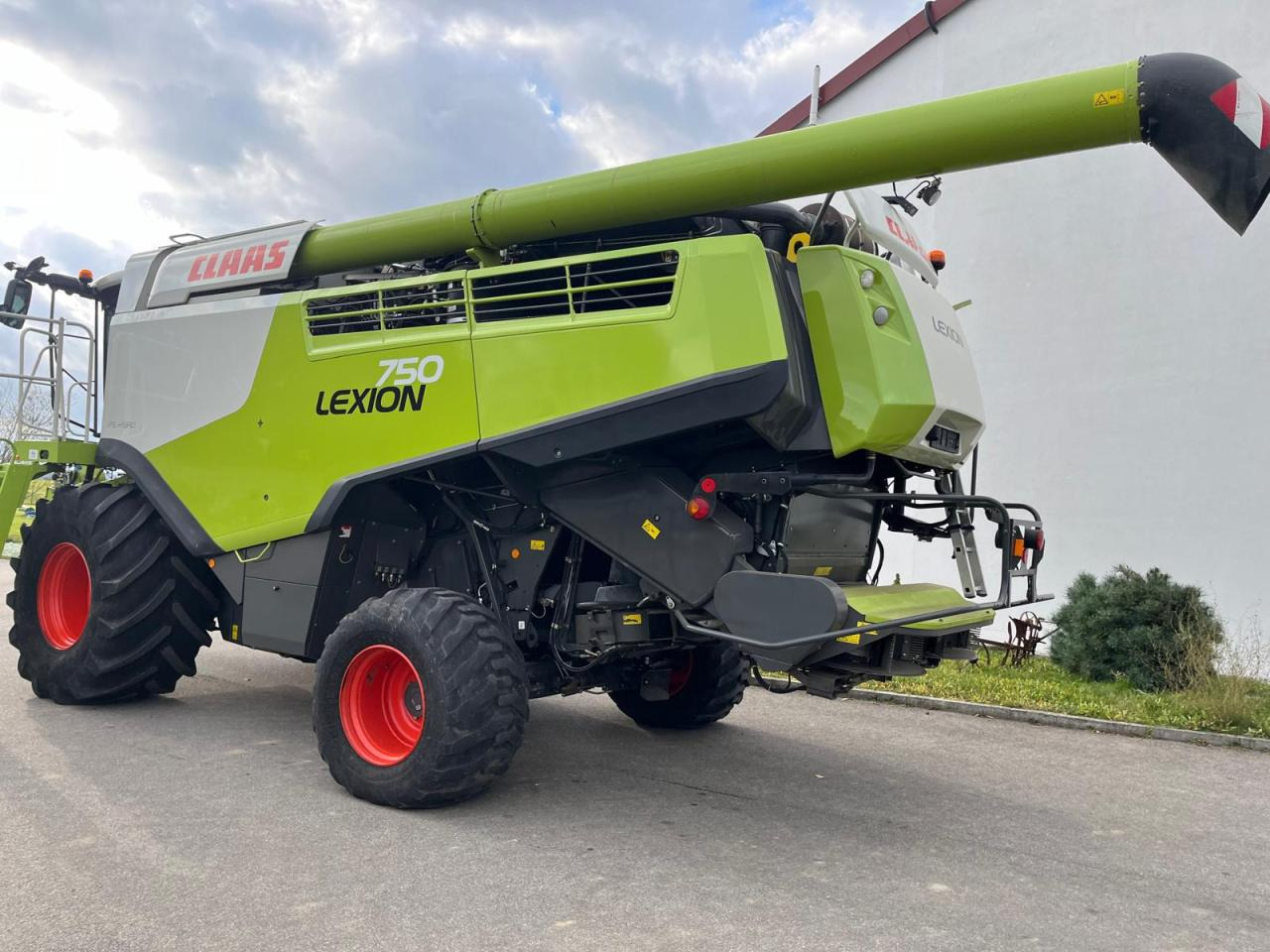 CLAAS Lexion 750 V-Kanal 3D, Baujahr 2017, 30kmh - 联合收割机:图2 CLAAS Lexion 750 V-Kanal 3D, Baujahr 2017, 30kmh - 联合收割机:图2