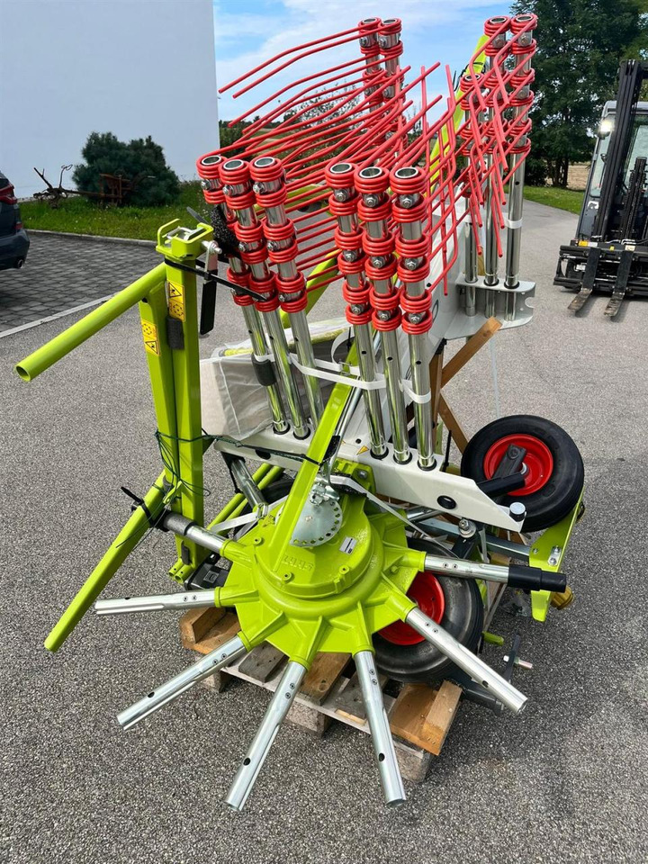 CLAAS Liner 370 Tandem / NEU und UNBENUTZT / Baujahr 202 - 翻草机/ 搂草机:图3 CLAAS Liner 370 Tandem / NEU und UNBENUTZT / Baujahr 202 - 翻草机/ 搂草机:图3