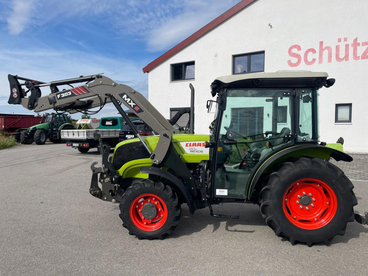CLAAS Nexos 210 mit Frontlader, 236Bh, FZW, NEUWERTIG! - 拖拉机:图2 CLAAS Nexos 210 mit Frontlader, 236Bh, FZW, NEUWERTIG! - 拖拉机:图2