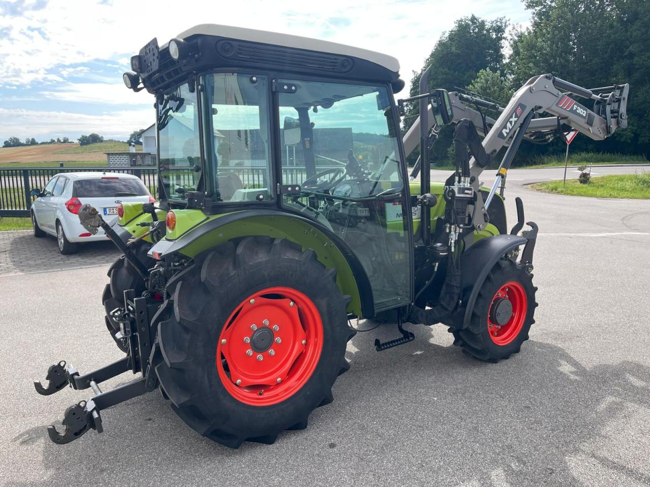 CLAAS Nexos 210 mit Frontlader, 236Bh, FZW, NEUWERTIG! - 拖拉机:图5 CLAAS Nexos 210 mit Frontlader, 236Bh, FZW, NEUWERTIG! - 拖拉机:图5