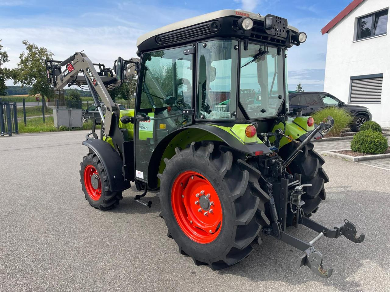 CLAAS Nexos 210 mit Frontlader, 236Bh, FZW, NEUWERTIG! - 拖拉机:图3 CLAAS Nexos 210 mit Frontlader, 236Bh, FZW, NEUWERTIG! - 拖拉机:图3