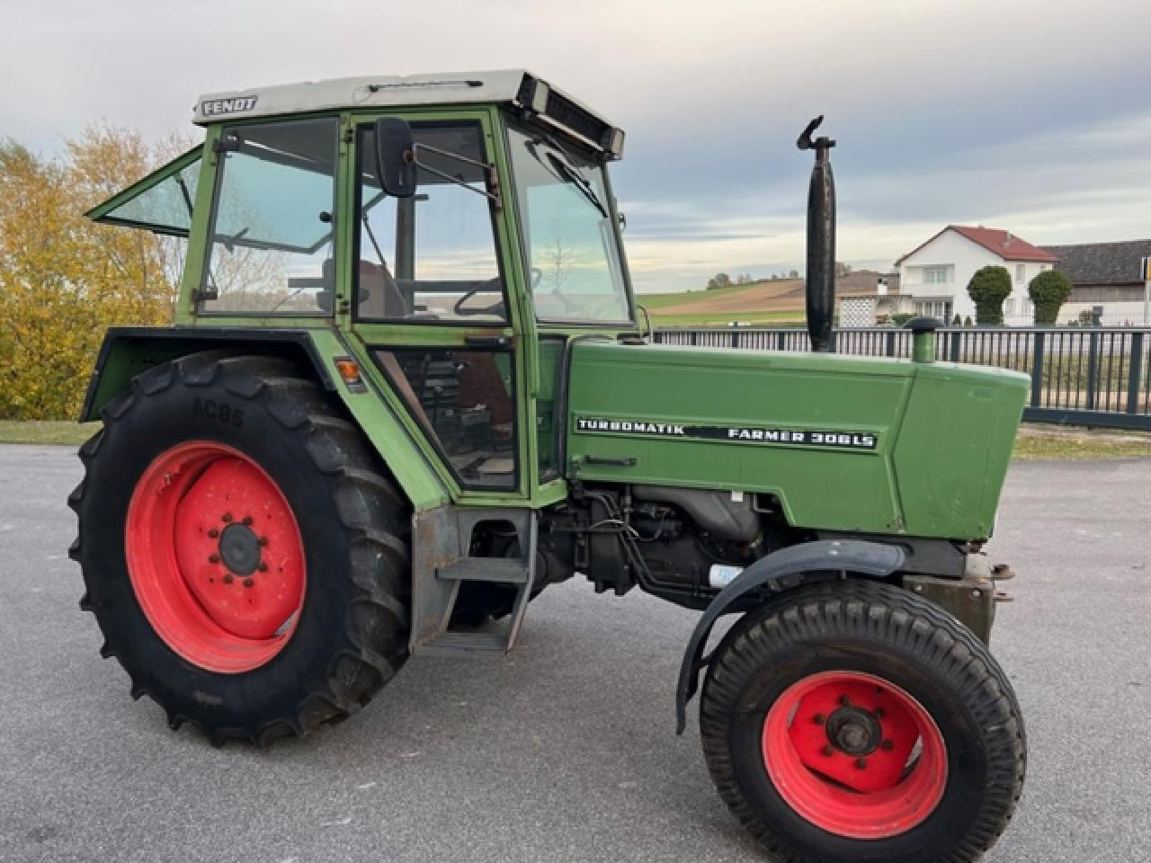 Fendt Farmer 306 LS - 拖拉机:图5 Fendt Farmer 306 LS - 拖拉机:图5