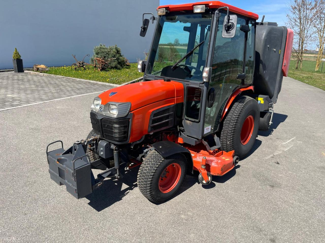 Kubota B3030 Rasenmäher mit Grüngutbehälter, Hochentlader - 园林割草机:图2 Kubota B3030 Rasenmäher mit Grüngutbehälter, Hochentlader - 园林割草机:图2