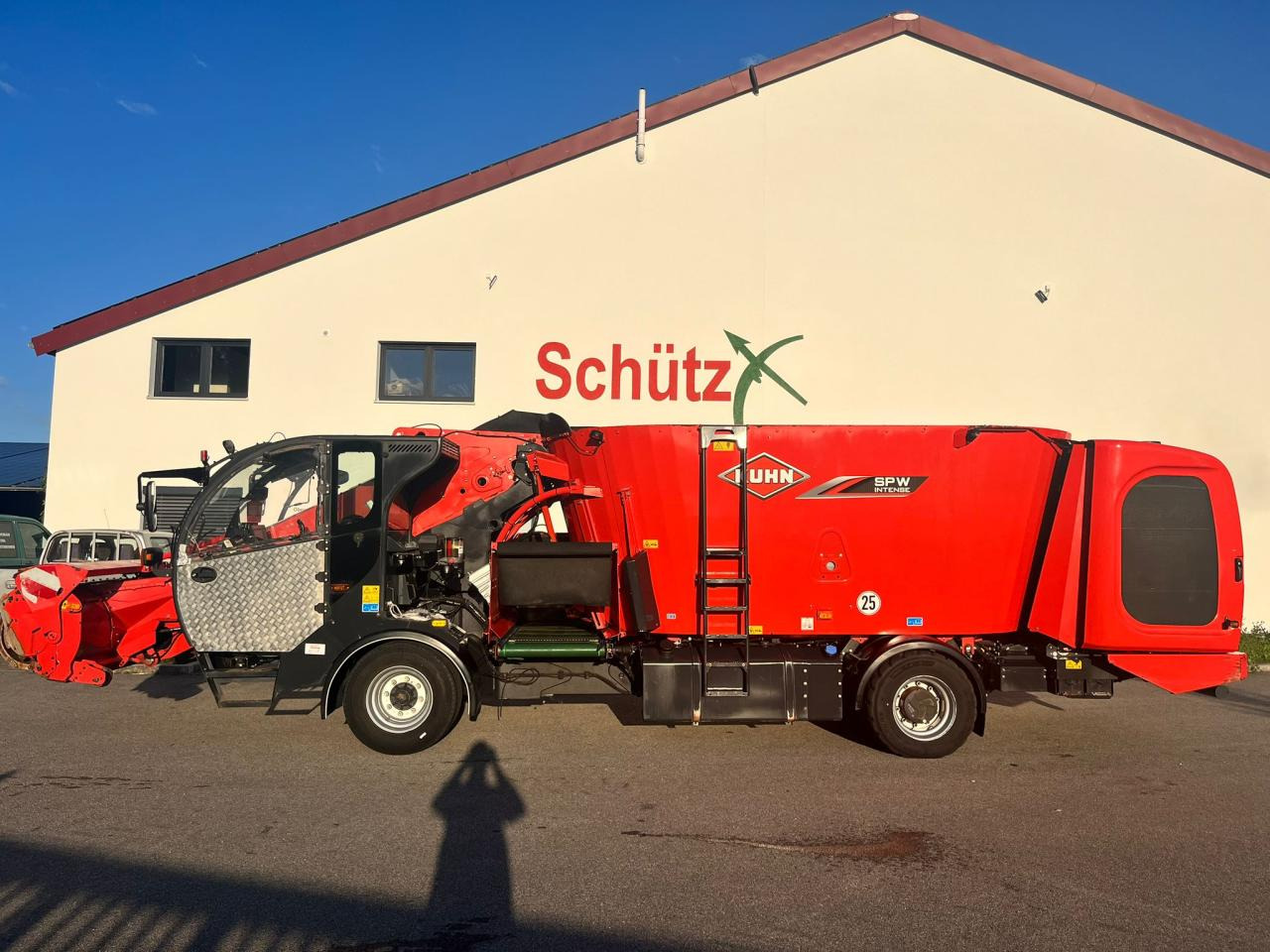 Kuhn 14.2 CS / Futtermischwagen / 2 Schnecken - 饲料搅拌车:图2 Kuhn 14.2 CS / Futtermischwagen / 2 Schnecken - 饲料搅拌车:图2