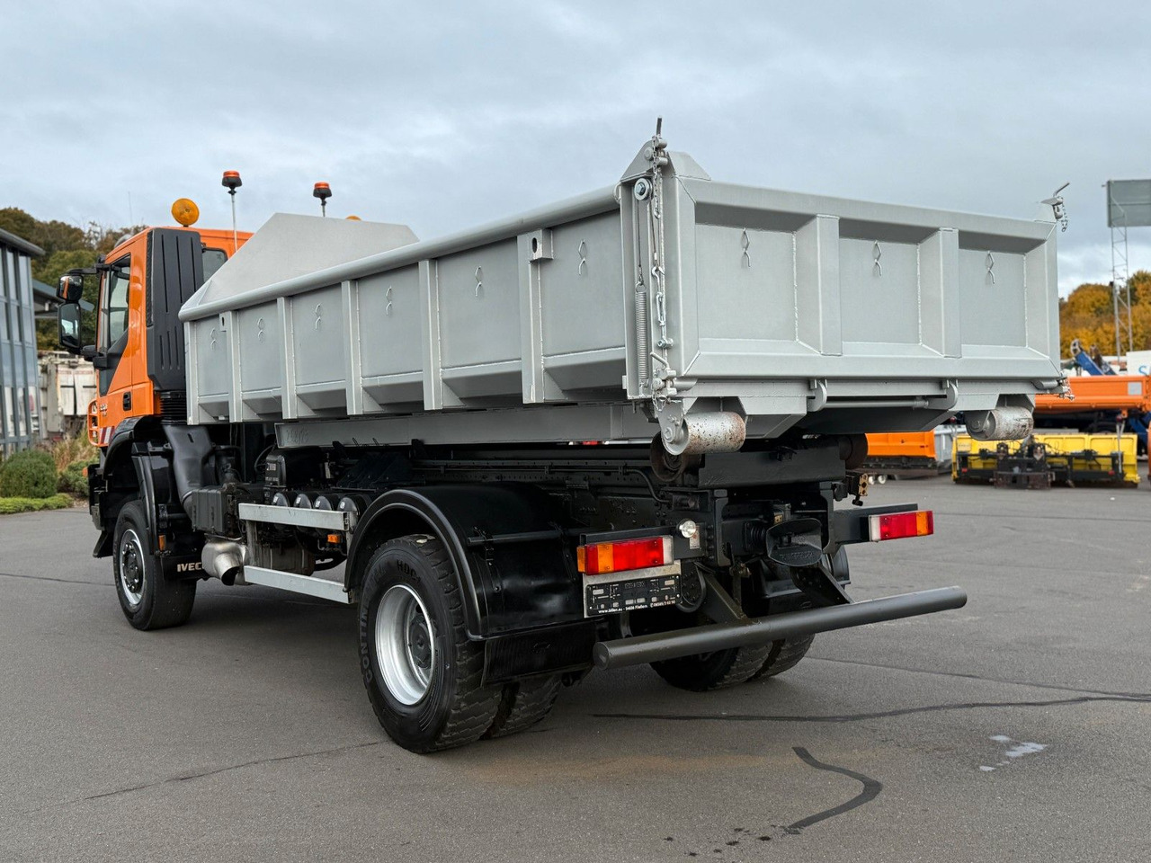 Iveco Trakker 330 EEV Winterdienst Abroll - 吊钩升降车:图3 Iveco Trakker 330 EEV Winterdienst Abroll - 吊钩升降车:图3