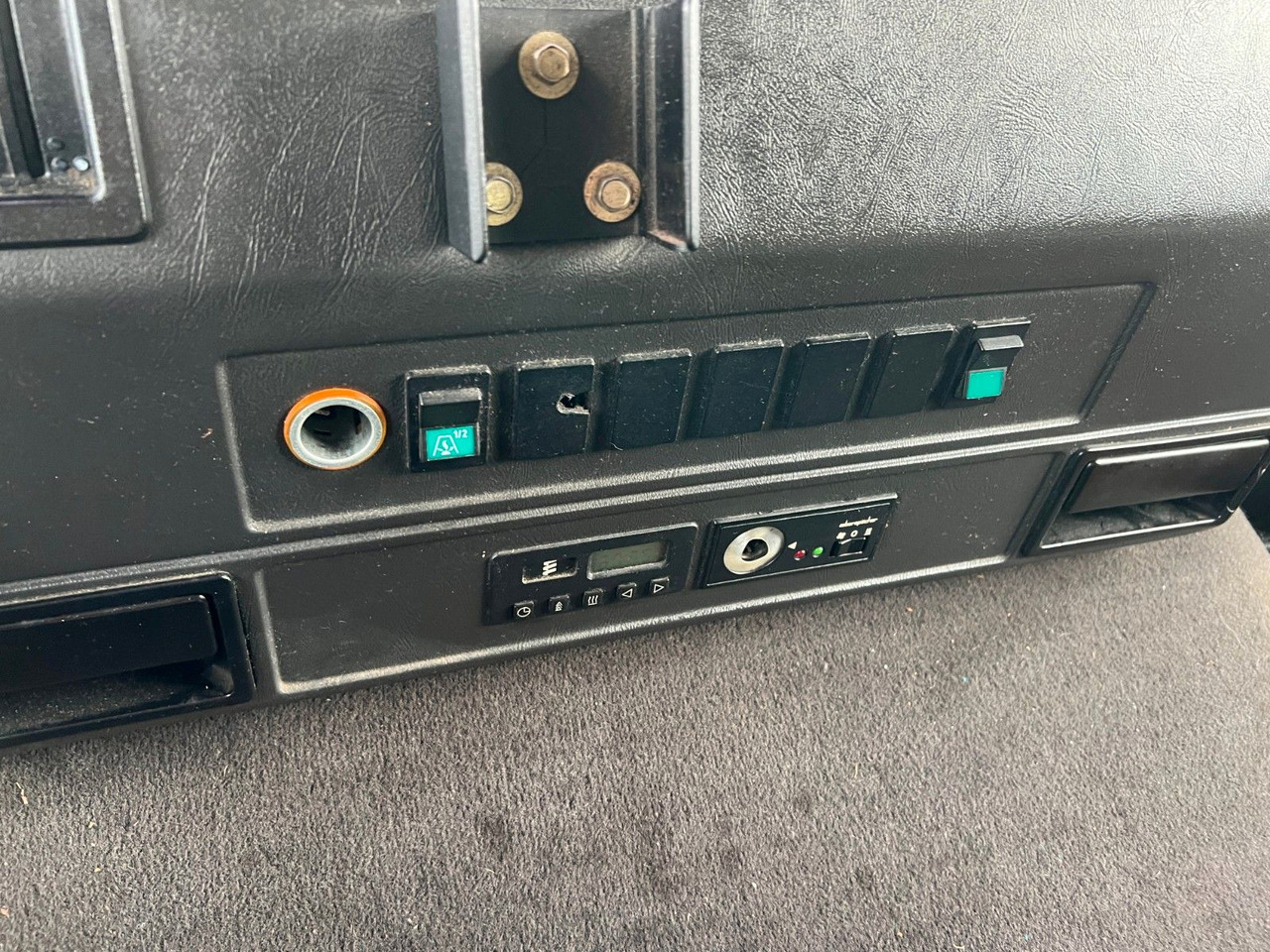 MAN 14.272 Schwenkwand / Schadstoffmobil MAN 14.272 Schwenkwand / Schadstoffmobil 租赁 MAN 14.272 Schwenkwand / Schadstoffmobil MAN 14.272 Schwenkwand / Schadstoffmobil：图13