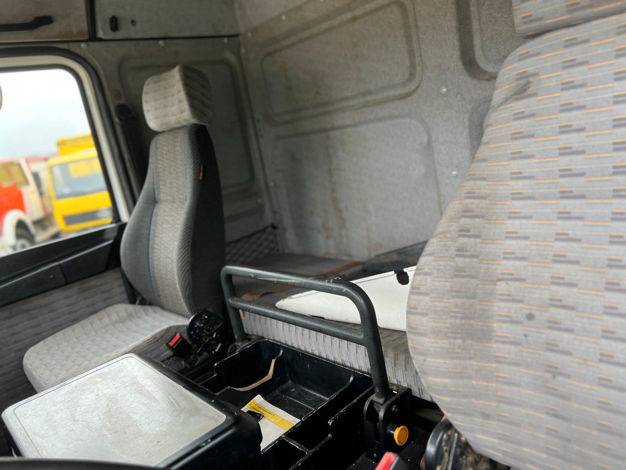 MAN 14.272 Schwenkwand / Schadstoffmobil MAN 14.272 Schwenkwand / Schadstoffmobil 租赁 MAN 14.272 Schwenkwand / Schadstoffmobil MAN 14.272 Schwenkwand / Schadstoffmobil：图9