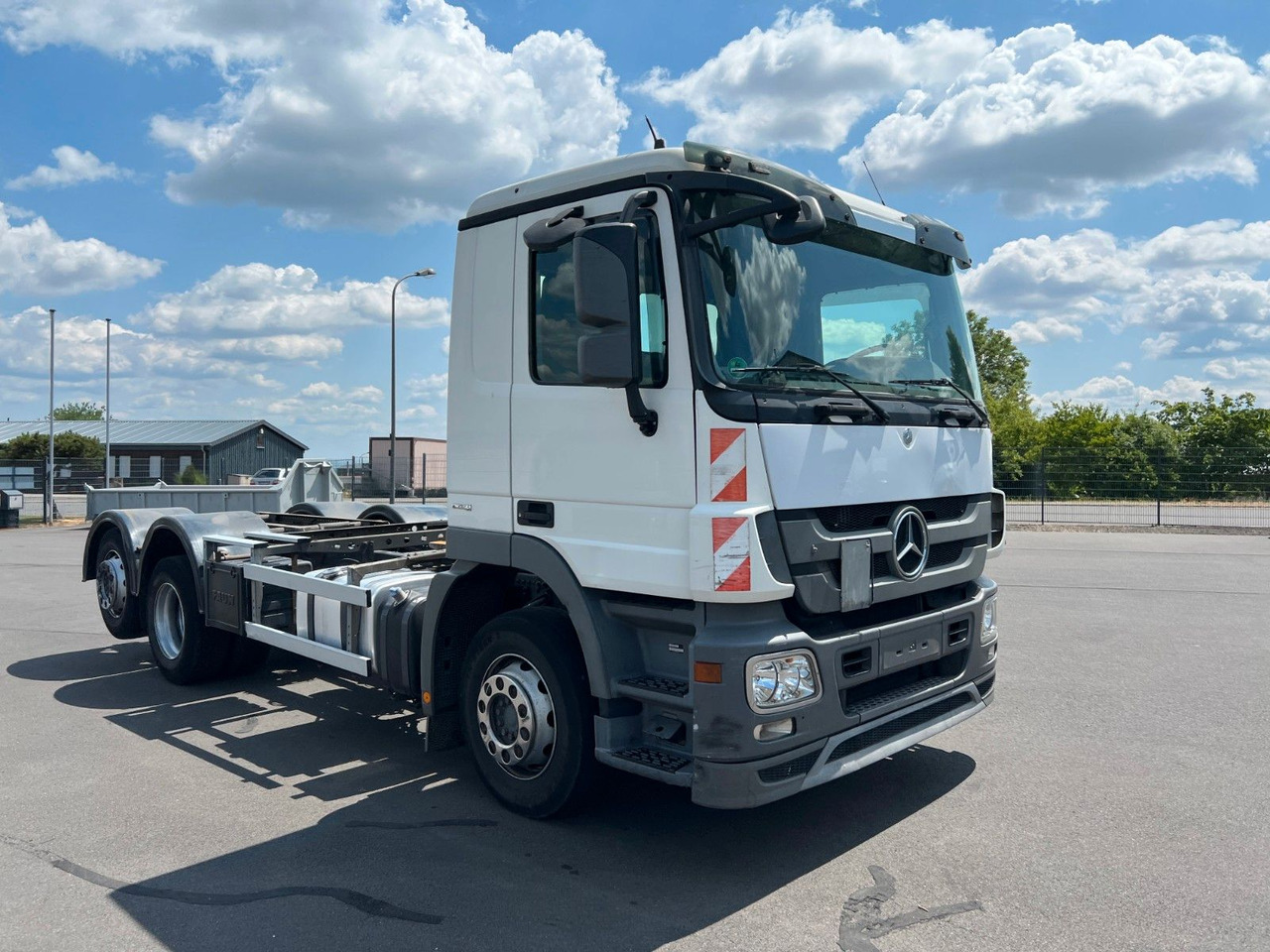 Mercedes-Benz Actros 2532 6x2 MP 3 Lenkachse /Liftachse / Mercedes-Benz Actros 2532 6x2 MP 3 Lenkachse /Liftachse / - 驾驶室底盘卡车:图2 Mercedes-Benz Actros 2532 6x2 MP 3 Lenkachse /Liftachse / Mercedes-Benz Actros 2532 6x2 MP 3 Lenkachse /Liftachse / - 驾驶室底盘卡车:图2
