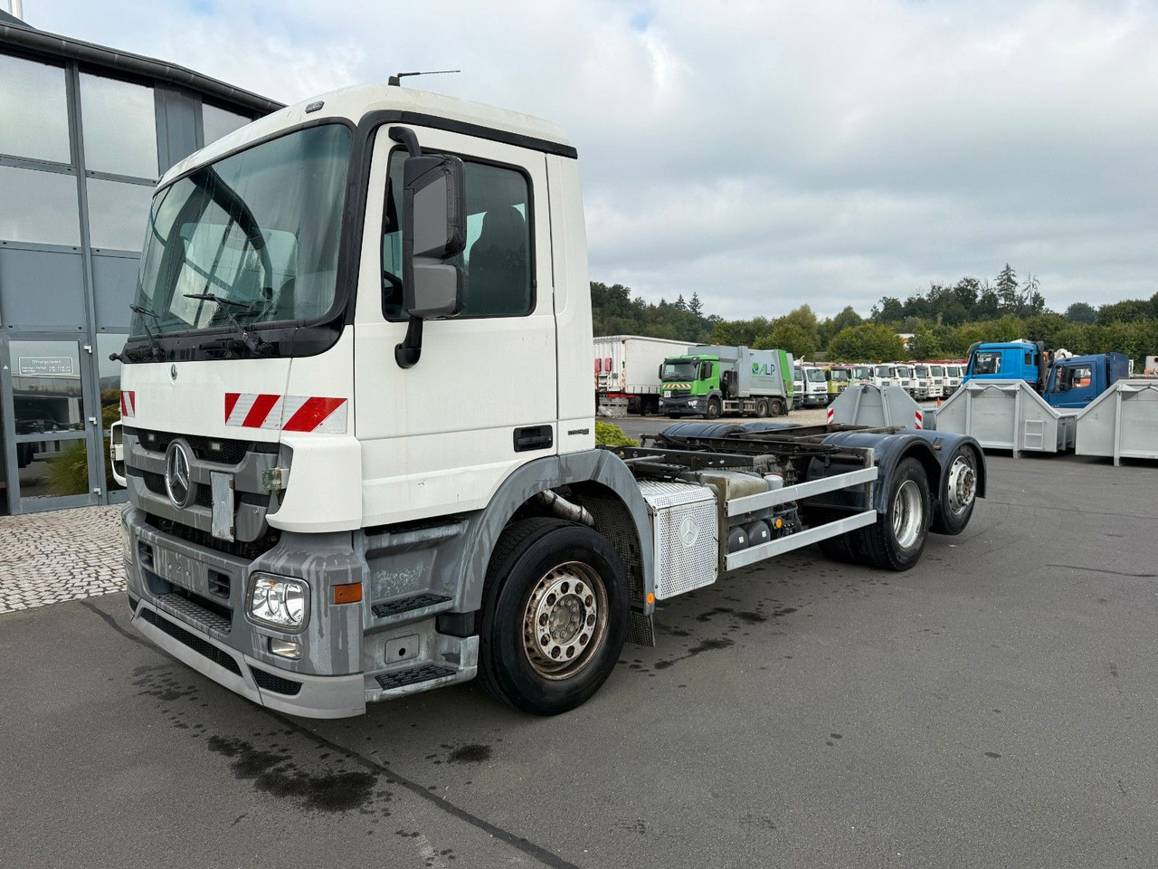 Mercedes-Benz Actros 2532 MP 3 Fahrgestell - 驾驶室底盘卡车:图1 Mercedes-Benz Actros 2532 MP 3 Fahrgestell - 驾驶室底盘卡车:图1