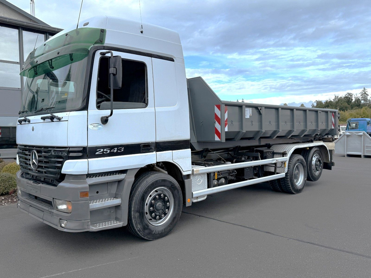 Mercedes-Benz Actros 2543 6x2 Klima + Kupplung - 吊钩升降车:图1 Mercedes-Benz Actros 2543 6x2 Klima + Kupplung - 吊钩升降车:图1