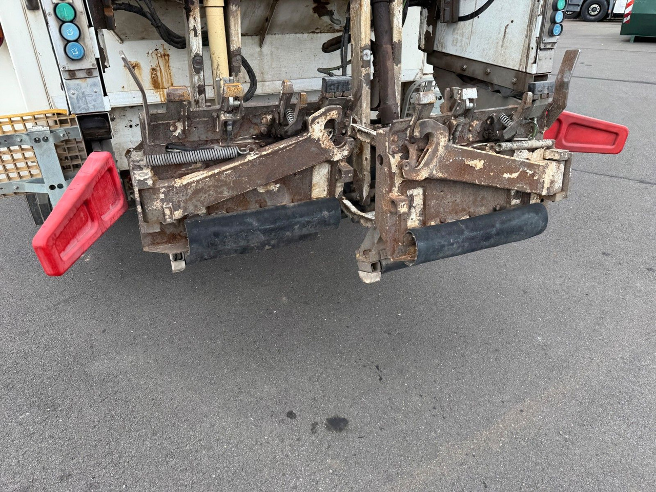 Mercedes-Benz Actros MP3 2532 6x2 Faun Rotorpress 521 租赁 Mercedes-Benz Actros MP3 2532 6x2 Faun Rotorpress 521：图8