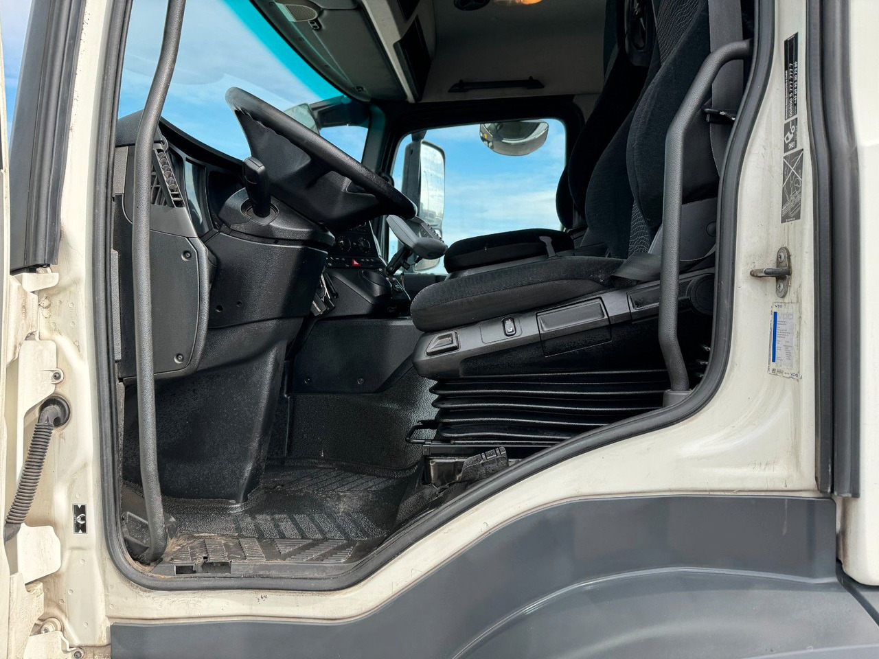 Mercedes-Benz Antos 2533 6x2 Mercedes-Benz Antos 2533 6x2 - 3 x am Lager - - 驾驶室底盘卡车:图4 Mercedes-Benz Antos 2533 6x2 Mercedes-Benz Antos 2533 6x2 - 3 x am Lager - - 驾驶室底盘卡车:图4