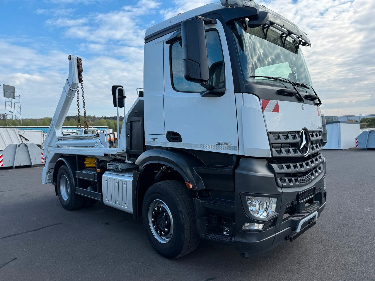 Mercedes-Benz Arocs 2136 Meiler Absetzkipper AK 12. T - 翻斗车:图3 Mercedes-Benz Arocs 2136 Meiler Absetzkipper AK 12. T - 翻斗车:图3