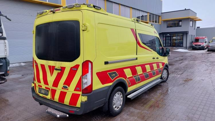 FORD TRANSIT 2,0TDI AMBULANCE KLIMA 1.2018 EURO 6, 3 UNITS - 救护车:图3 FORD TRANSIT 2,0TDI AMBULANCE KLIMA 1.2018 EURO 6, 3 UNITS - 救护车:图3
