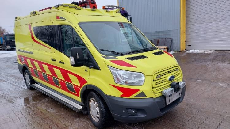 FORD TRANSIT 2,0TDI AMBULANCE KLIMA 1.2018 EURO 6, 3 UNITS - 救护车:图4 FORD TRANSIT 2,0TDI AMBULANCE KLIMA 1.2018 EURO 6, 3 UNITS - 救护车:图4