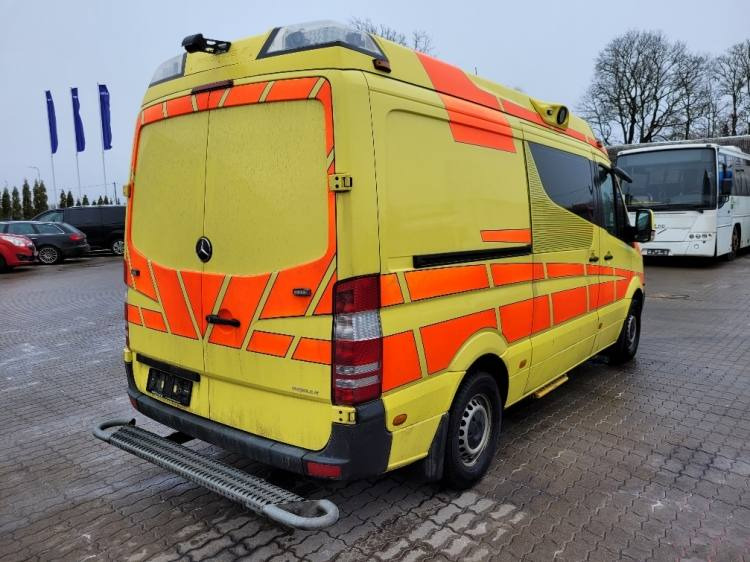 MERCEDES – BENZ SPRINTER 2.2D AMBULANCE (PROFILE) KLIMA 11.2014 EURO 5 - 救护车:图4 MERCEDES – BENZ SPRINTER 2.2D AMBULANCE (PROFILE) KLIMA 11.2014 EURO 5 - 救护车:图4