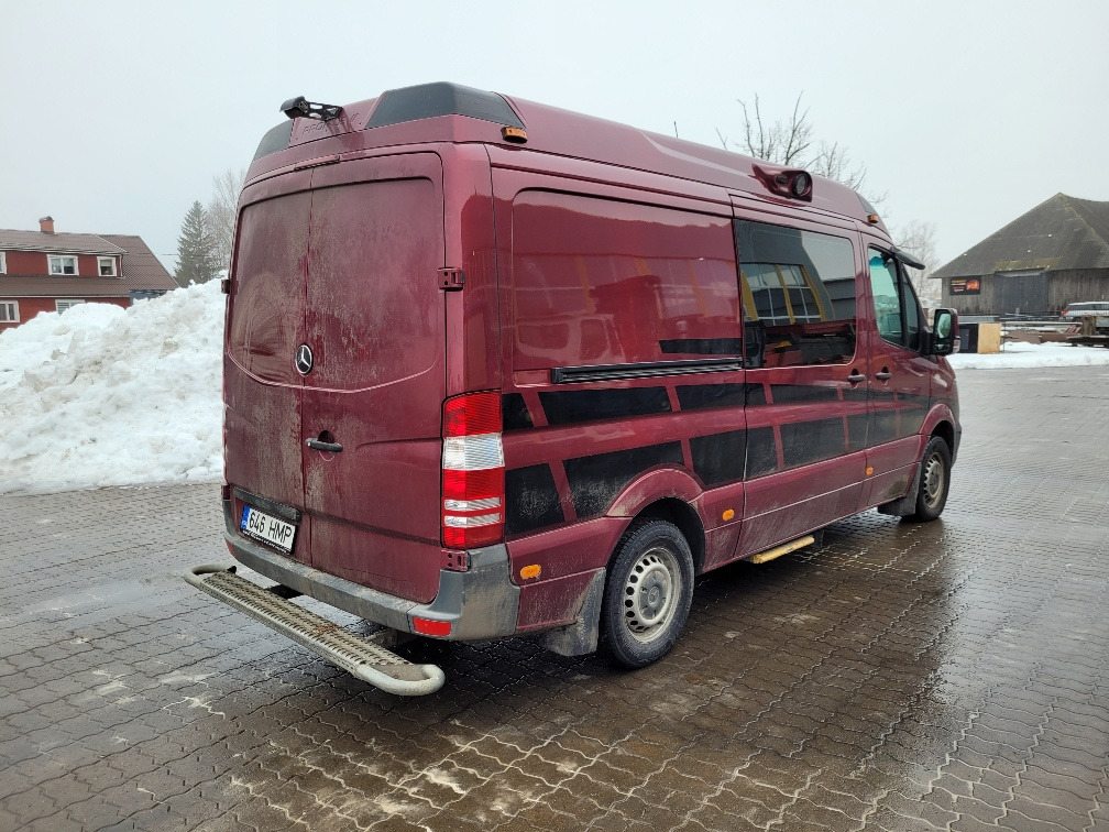 MERCEDES – BENZ SPRINTER 316 CDI ex ambulance 11.2014 EURO 5 - 无侧窗厢式货车:图4 MERCEDES – BENZ SPRINTER 316 CDI ex ambulance 11.2014 EURO 5 - 无侧窗厢式货车:图4