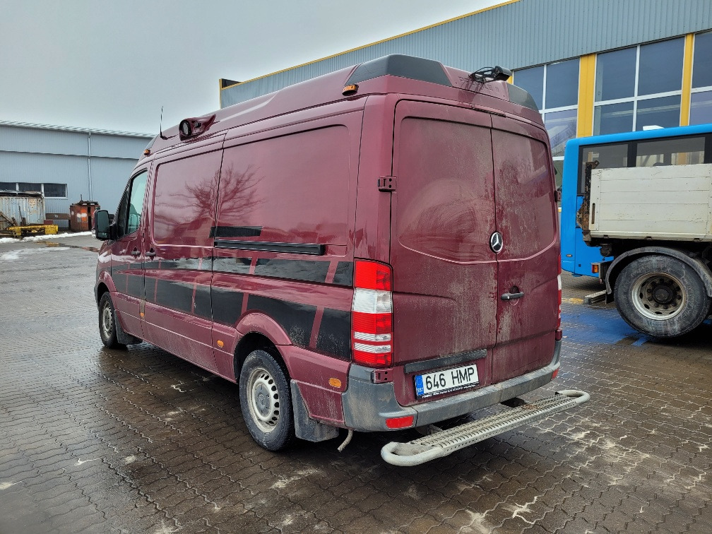 MERCEDES – BENZ SPRINTER 316 CDI ex ambulance 11.2014 EURO 5 - 无侧窗厢式货车:图5 MERCEDES – BENZ SPRINTER 316 CDI ex ambulance 11.2014 EURO 5 - 无侧窗厢式货车:图5