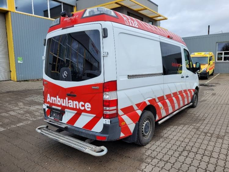 MERCEDES – BENZ SPRINTER 319 3.0D AMBULANCE (PROFILE) KLIMA, 6.2017, EURO 6 - 救护车:图4 MERCEDES – BENZ SPRINTER 319 3.0D AMBULANCE (PROFILE) KLIMA, 6.2017, EURO 6 - 救护车:图4