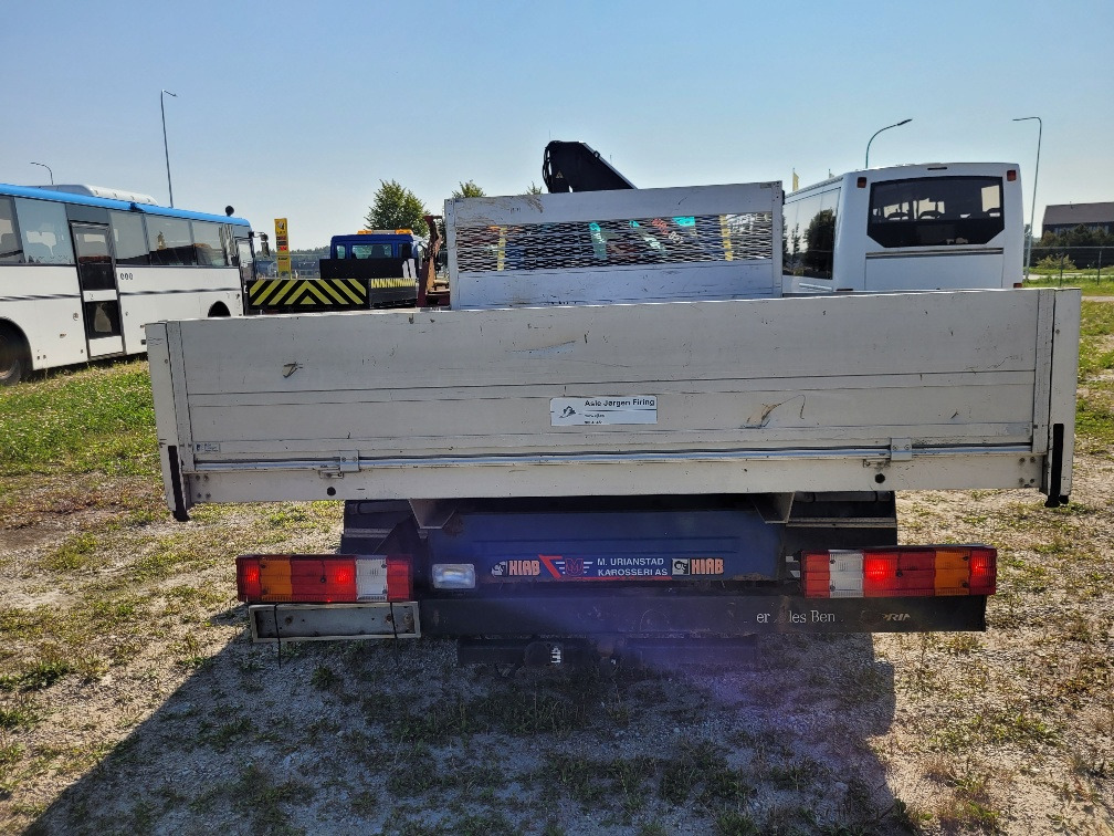 MERCEDES – BENZ SPRINTER 616CDI HIAB 027-2 Crane 10.2004  - 平板货车:图5 MERCEDES – BENZ SPRINTER 616CDI HIAB 027-2 Crane 10.2004  - 平板货车:图5