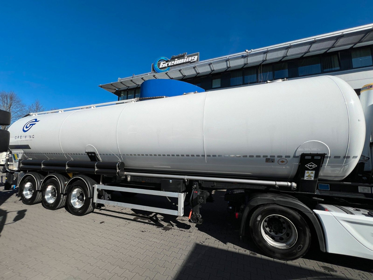 Feldbinder KIP 60.3 - 筒仓拖车:图2 Feldbinder KIP 60.3 - 筒仓拖车:图2