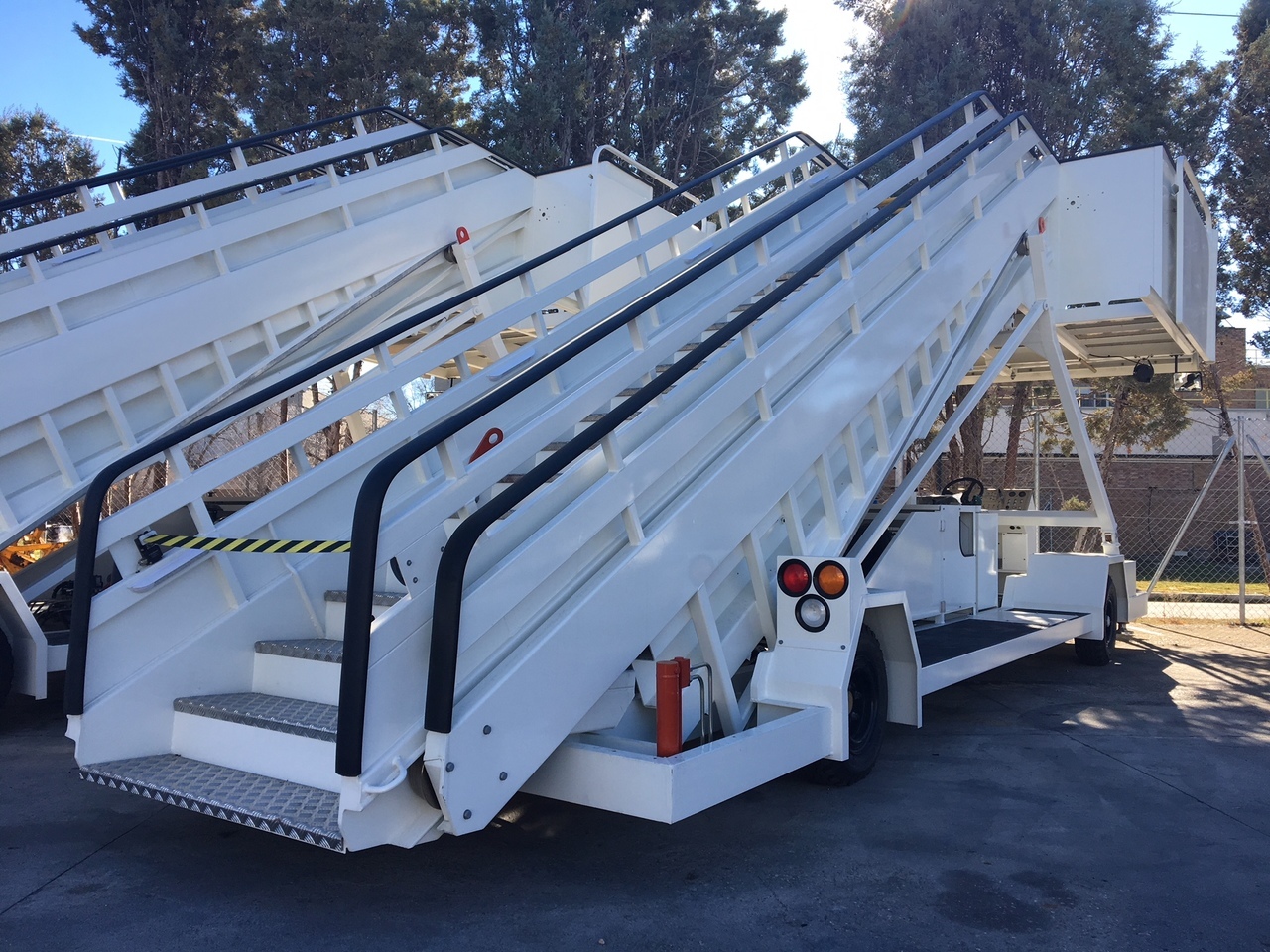 JBT Passenger Stairs Smart Step - 乘客楼梯:图1 JBT Passenger Stairs Smart Step - 乘客楼梯:图1