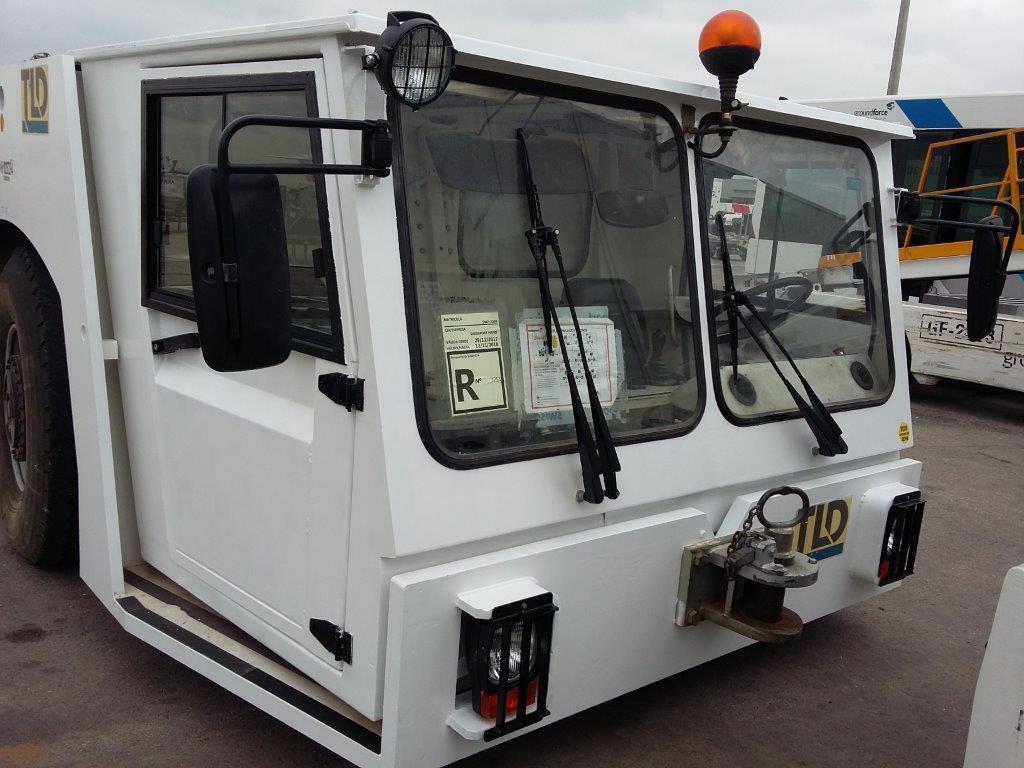 Pushback Tractor TLD TMX400-30 - 后推牵引车:图1 Pushback Tractor TLD TMX400-30 - 后推牵引车:图1