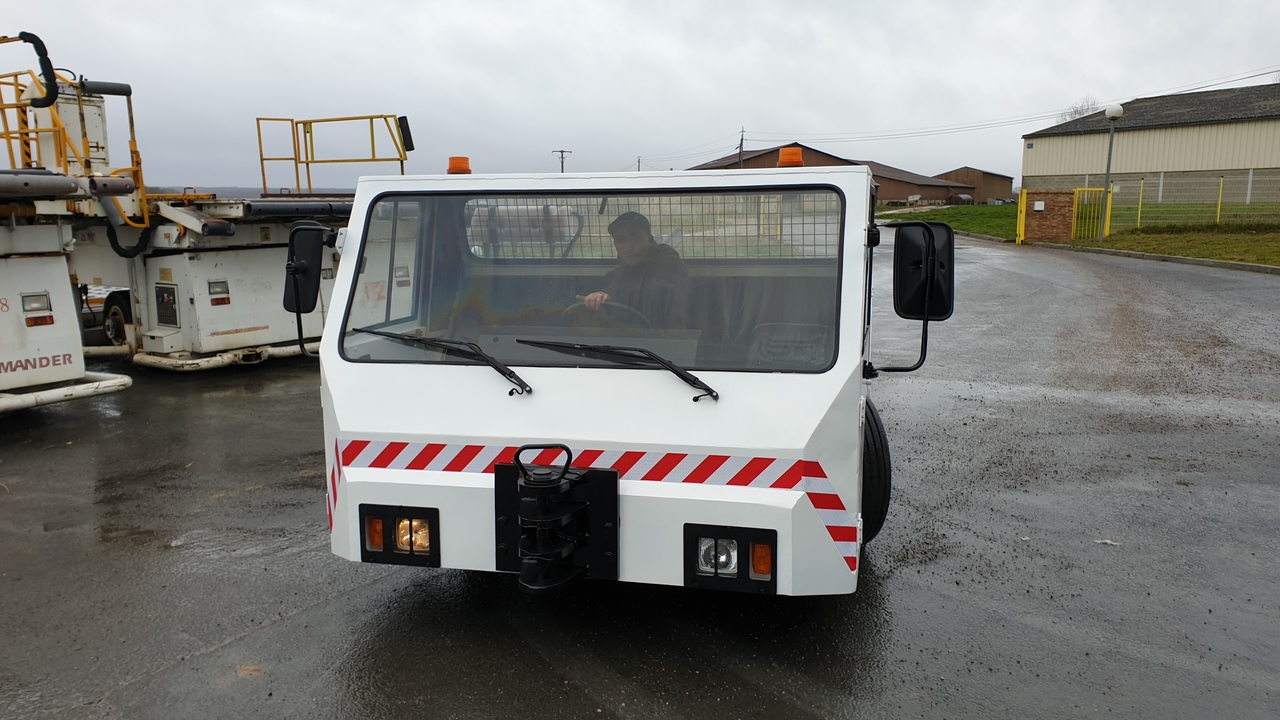 SOVAM K100 - 后推牵引车:图4 SOVAM K100 - 后推牵引车:图4