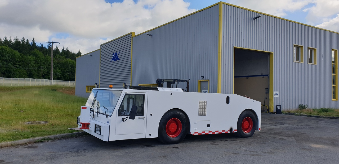 SOVAM K250 - 后推牵引车:图2 SOVAM K250 - 后推牵引车:图2