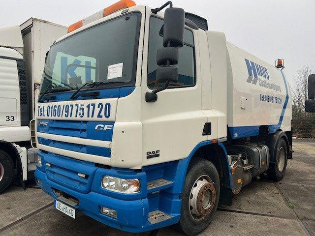 DAF 65 FA65.180 CF - 道路清扫机:图1 DAF 65 FA65.180 CF - 道路清扫机:图1