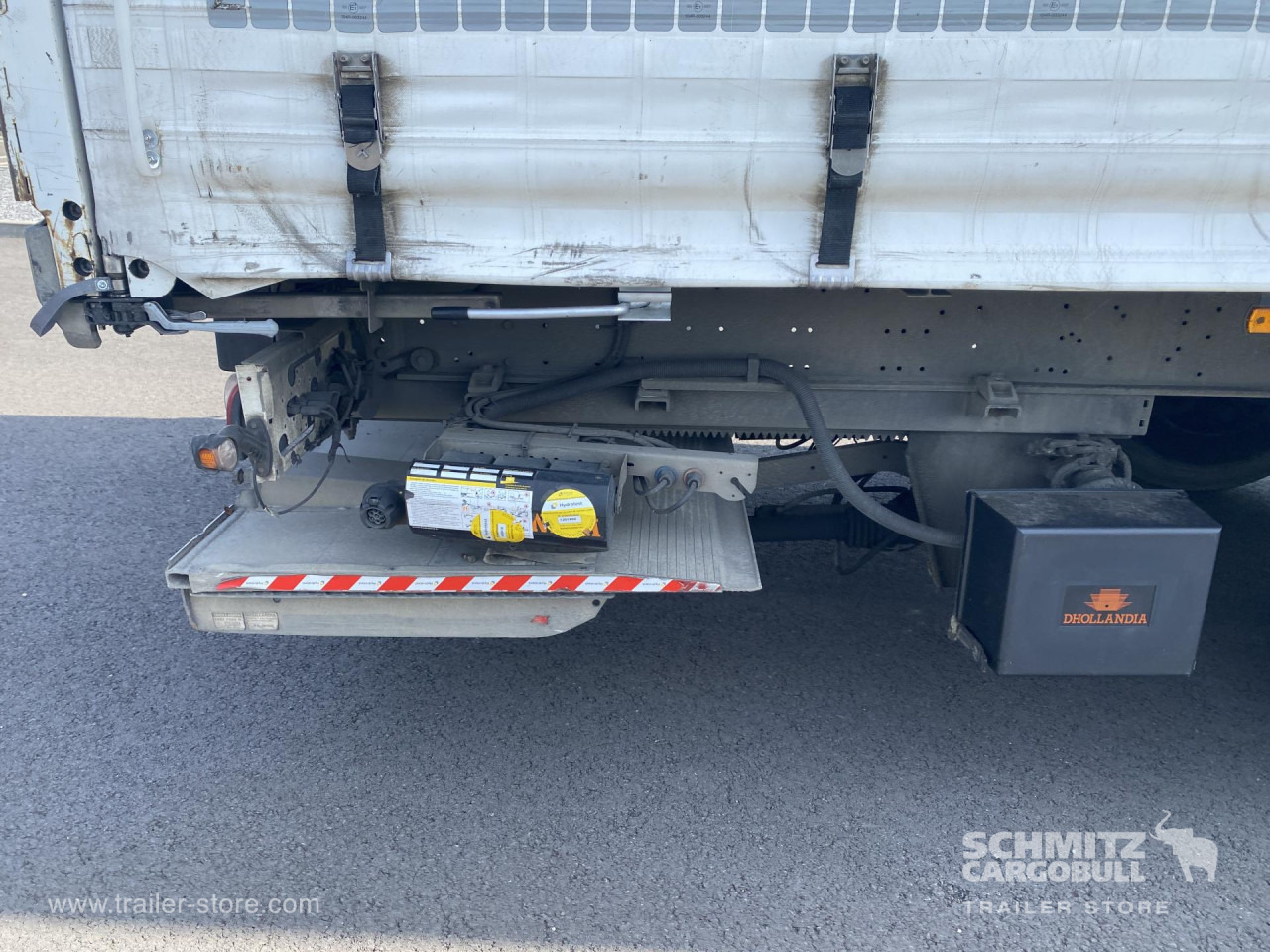 SCHMITZ Curtainsider Standard Taillift - 侧帘半拖车:图2 SCHMITZ Curtainsider Standard Taillift - 侧帘半拖车:图2