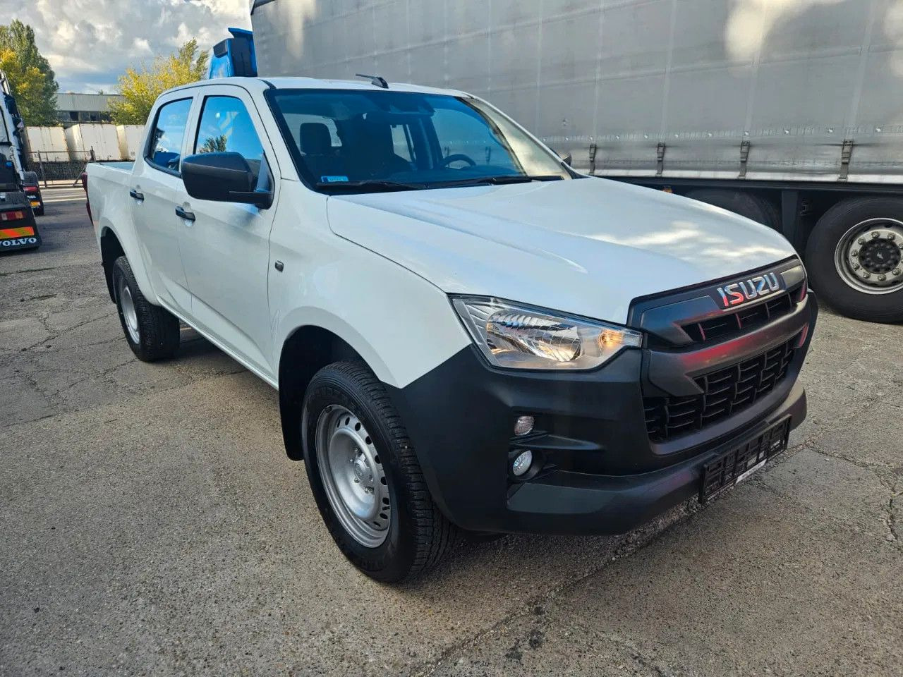 Isuzu D-Max 2H, 4H, 4L - 越野车:图3 Isuzu D-Max 2H, 4H, 4L - 越野车:图3